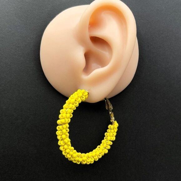 Yellow Gold Wire Wrapped Yellow Beaded Open Round Hinged Post Hoop Earrings - Picture 8 of 9